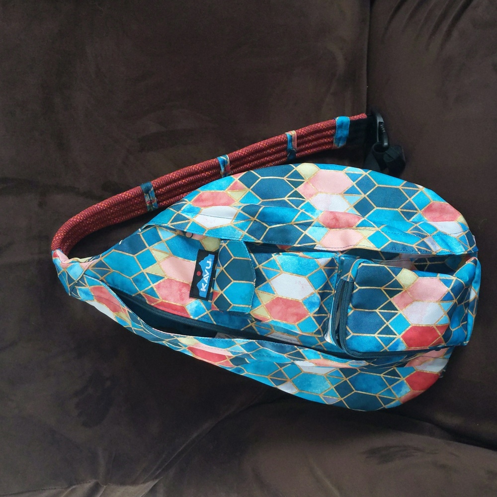 NWOT Kavu Rope Sling bag Stained Glass Retired pattern